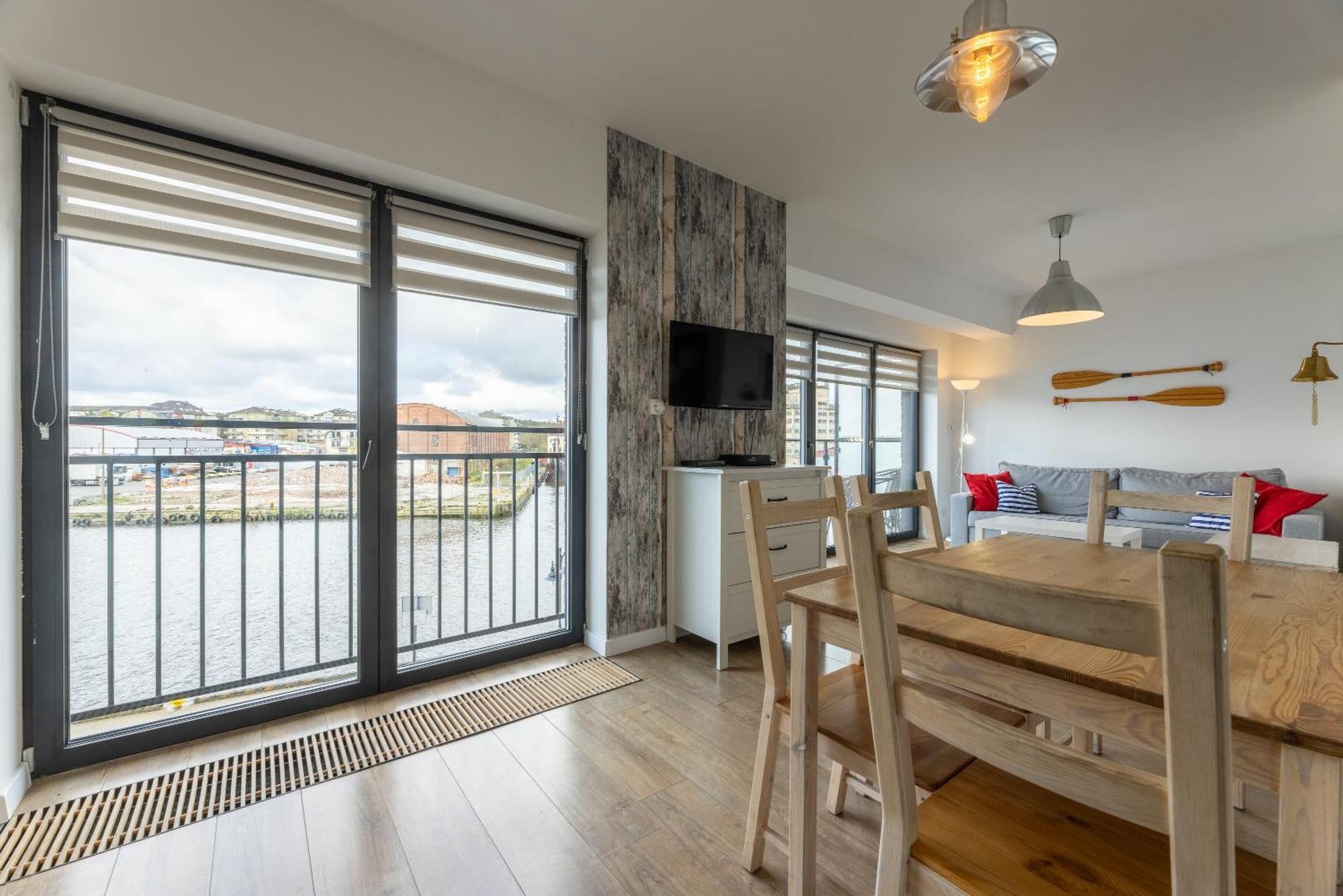 Apartamenty Baltyckie - Bulwar Portowy - Widok Na Port, Centrum, Najlepsza Lokalizacja W Ustce Ustka Luaran gambar